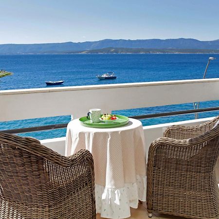 Amazing Waterfront Apartments Бол Экстерьер фото