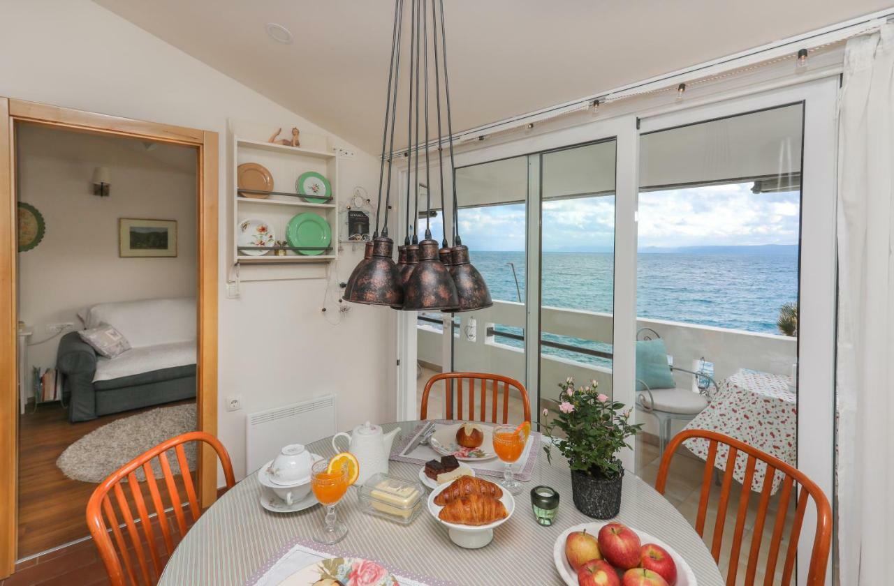 Amazing Waterfront Apartments Бол Экстерьер фото