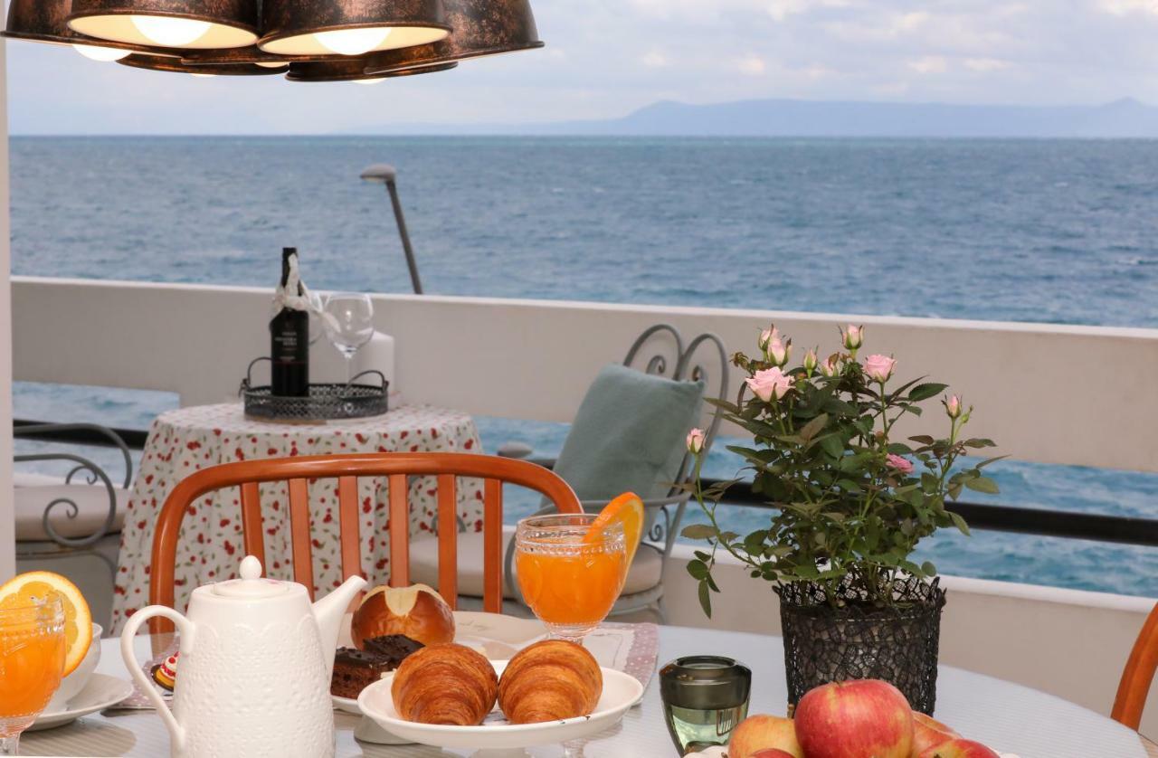 Amazing Waterfront Apartments Бол Экстерьер фото